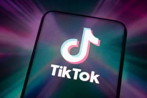TikTok Explores AI-Powered Meme Remixing, Prompting Creator Discussion