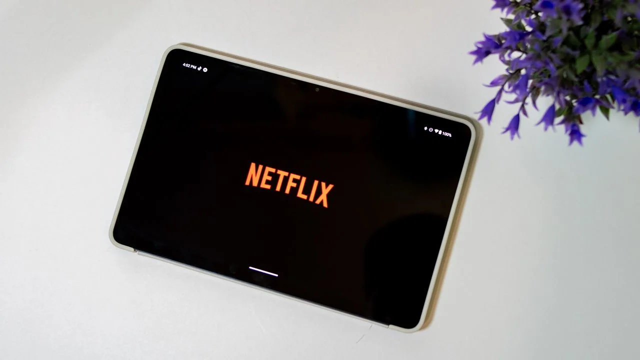 Even Netflix is getting in on vertical videos, mobile app redesign gets discussed