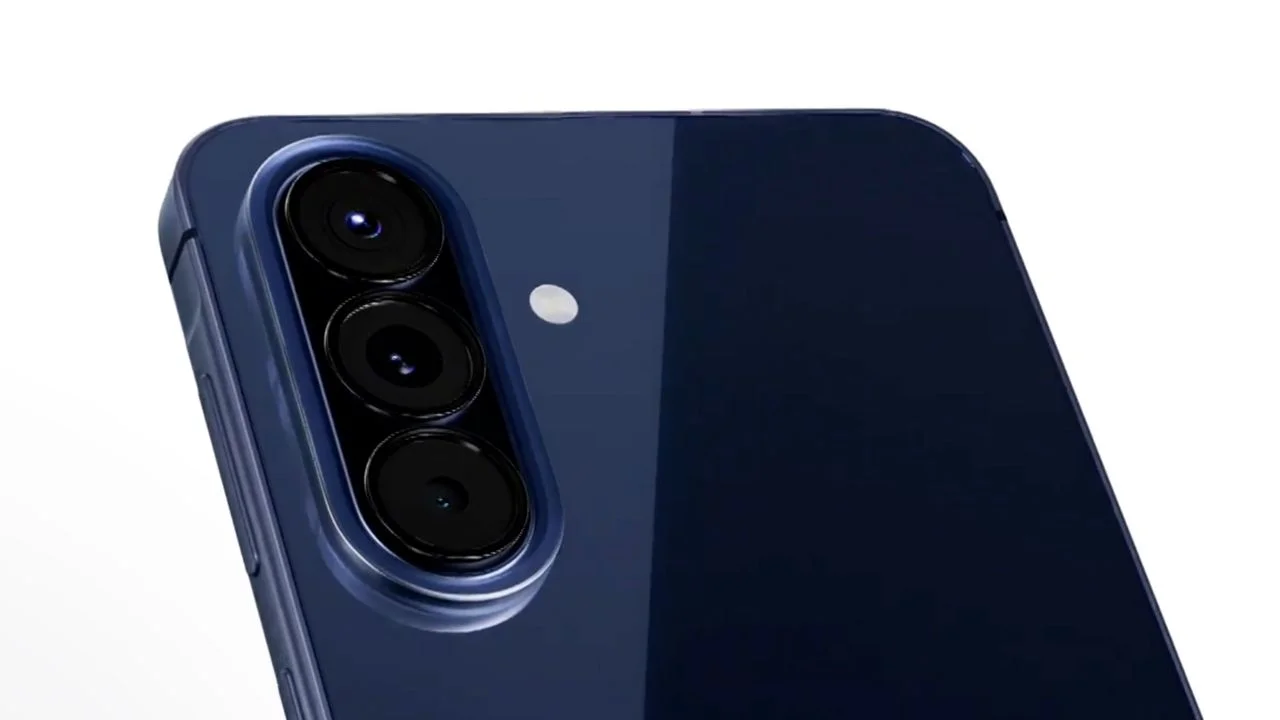 Samsung Galaxy A57 vs. Google Pixel 10a: Higher price or older chip?